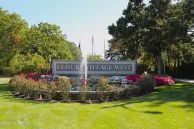 Move right into this newly renovated 2 bedroom, 2 full bath on Leisure Village West Assoc. in New Jersey - for sale on GolfHomes.com, golf home, golf lot