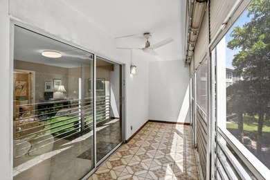 JUST REDUCED! Fully Furnished Lovelyn Unit in on Wynmoor Golf Course in Florida - for sale on GolfHomes.com, golf home, golf lot