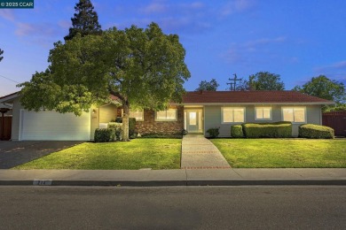 Welcome to 214 Via Mantilla, a thoughtfully updated home tucked on Boundary Oak Golf Course in California - for sale on GolfHomes.com, golf home, golf lot
