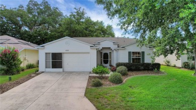 Welcome Home to this cute 3/2/2 with privacy in the back!  This on Pennbrooke Fairways in Florida - for sale on GolfHomes.com, golf home, golf lot