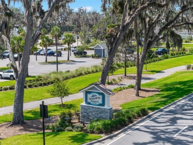 Looking for a newer home in a great location?

Prepare to be on Pennbrooke Fairways in Florida - for sale on GolfHomes.com, golf home, golf lot