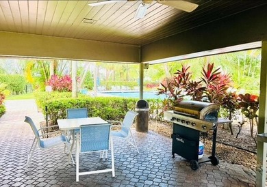 Wonderful unit in exceptional well maintained building. Roof on Palm-Aire Country Club and Resort - Palms in Florida - for sale on GolfHomes.com, golf home, golf lot