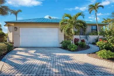 Why dream about it when you can buy it?! This lovely move-in on Beachview Golf Club in Florida - for sale on GolfHomes.com, golf home, golf lot