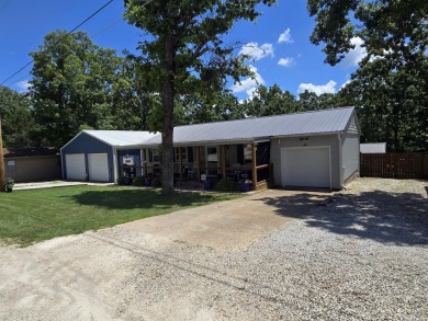 Nicely remodeled well maintained home has it all with an open on Shadow Lake Golf and Country Club in Missouri - for sale on GolfHomes.com, golf home, golf lot