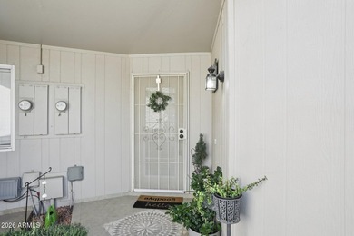 Well maintained 2 bedroom, 2 bathroom townhome offering 1,379 sq on Sun City Lakes West and East in Arizona - for sale on GolfHomes.com, golf home, golf lot