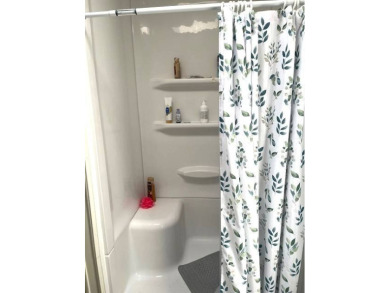 Lot Rent Only $575/Month!    Welcome to your perfect vacation on Crystal Lake Club in Florida - for sale on GolfHomes.com, golf home, golf lot