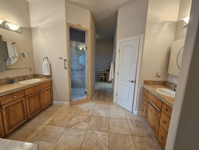 Come see this gracious, spacious one-owner home built by on Aspen Lakes Golf Course in Oregon - for sale on GolfHomes.com, golf home, golf lot