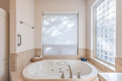 Come see this gracious, spacious one-owner home built by on Aspen Lakes Golf Course in Oregon - for sale on GolfHomes.com, golf home, golf lot