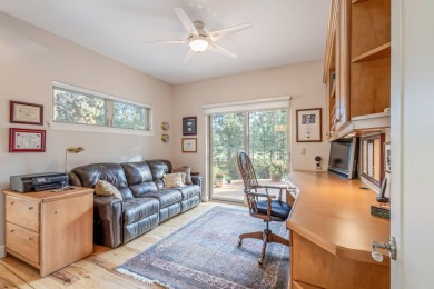 Come see this gracious, spacious one-owner home built by on Aspen Lakes Golf Course in Oregon - for sale on GolfHomes.com, golf home, golf lot