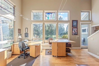 Come see this gracious, spacious one-owner home built by on Aspen Lakes Golf Course in Oregon - for sale on GolfHomes.com, golf home, golf lot