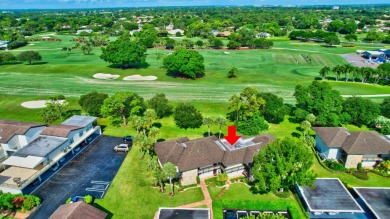 Beautifully updated 1-bedroom, 1-bath condo with direct golf on Seagate Country Club in Florida - for sale on GolfHomes.com, golf home, golf lot