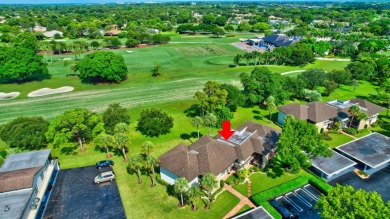 Beautifully updated 1-bedroom, 1-bath condo with direct golf on Seagate Country Club in Florida - for sale on GolfHomes.com, golf home, golf lot
