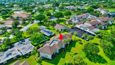 Beautifully updated 1-bedroom, 1-bath condo with direct golf on Seagate Country Club in Florida - for sale on GolfHomes.com, golf home, golf lot