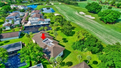 Beautifully updated 1-bedroom, 1-bath condo with direct golf on Seagate Country Club in Florida - for sale on GolfHomes.com, golf home, golf lot