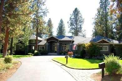 Come see this gracious, spacious one-owner home built by on Aspen Lakes Golf Course in Oregon - for sale on GolfHomes.com, golf home, golf lot
