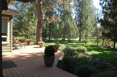 Come see this gracious, spacious one-owner home built by on Aspen Lakes Golf Course in Oregon - for sale on GolfHomes.com, golf home, golf lot