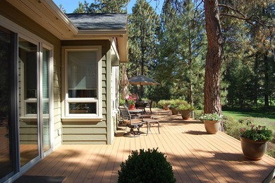 Come see this gracious, spacious one-owner home built by on Aspen Lakes Golf Course in Oregon - for sale on GolfHomes.com, golf home, golf lot