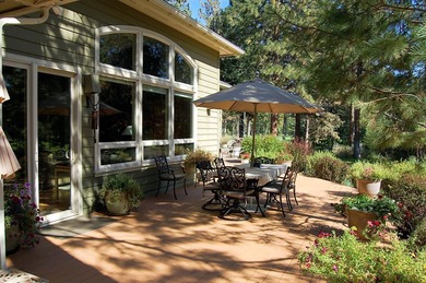 Come see this gracious, spacious one-owner home built by on Aspen Lakes Golf Course in Oregon - for sale on GolfHomes.com, golf home, golf lot