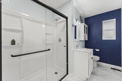 Beautifully Remodeled 2BR/2BA Home with Golf Course Views in 55+ on King City Golf Course in Oregon - for sale on GolfHomes.com, golf home, golf lot