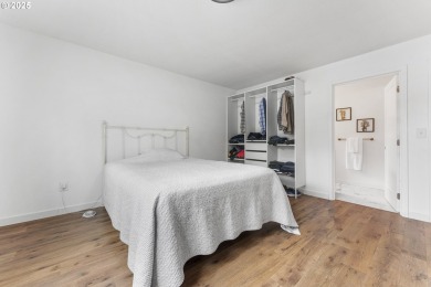 Beautifully Remodeled 2BR/2BA Home with Golf Course Views in 55+ on King City Golf Course in Oregon - for sale on GolfHomes.com, golf home, golf lot