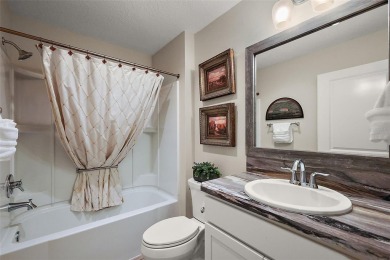 IMMACULATE 3/2 TURNKEY Anchor on SPACIOUS CORNER LOT with on Pennbrooke Fairways in Florida - for sale on GolfHomes.com, golf home, golf lot