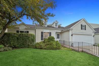 Welcome to this inviting 3-bedroom, 2-bath ranch offering on Streamwood Oaks Golf Club in Illinois - for sale on GolfHomes.com, golf home, golf lot