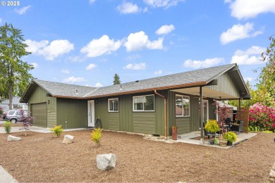 Beautifully Remodeled 2BR/2BA Home with Golf Course Views in 55+ on King City Golf Course in Oregon - for sale on GolfHomes.com, golf home, golf lot