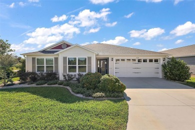 IMMACULATE 3/2 TURNKEY Anchor on SPACIOUS CORNER LOT with on Pennbrooke Fairways in Florida - for sale on GolfHomes.com, golf home, golf lot