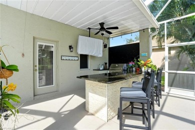 Spacious 5-bedroom plus den and loft, 3-bath, 3-car garage home on Stoneybrook Golf Club in Florida - for sale on GolfHomes.com, golf home, golf lot