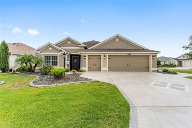 BOND PAID! DESIGNER IRIS MODEL IN THE VILLAGE OF DUNEDIN! on Pennbrooke Fairways in Florida - for sale on GolfHomes.com, golf home, golf lot