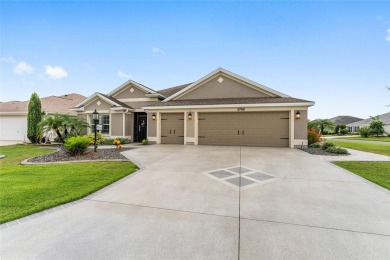BOND PAID! DESIGNER IRIS MODEL IN THE VILLAGE OF DUNEDIN! on Pennbrooke Fairways in Florida - for sale on GolfHomes.com, golf home, golf lot
