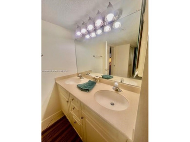 Beautiful 2 bedroom, 2 bath, 1st floor, furnished condo Split on Ocean Village Golf Course in Florida - for sale on GolfHomes.com, golf home, golf lot