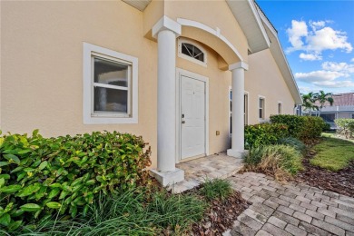 VILLAS OF BURNT STORE ISLES! Beautiful 2 bedroom, 2 bath, 2-car on Twin Isles Country Club in Florida - for sale on GolfHomes.com, golf home, golf lot