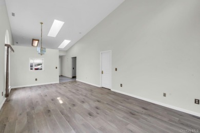 Beautifully updated 2-bedroom, 2-bath end unit located in the on Birchwood at Spring Lake in New York - for sale on GolfHomes.com, golf home, golf lot