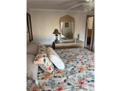 Under contract-accepting backup offers. Welcome to your fully on Brookridge Country Club in Florida - for sale on GolfHomes.com, golf home, golf lot