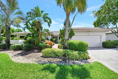 Mandatory Membership . Don't Miss This Fabulous Lakeside Large on Hunters Run Golf and Country Club in Florida - for sale on GolfHomes.com, golf home, golf lot