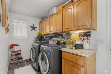 Welcome to this beautiful 3-bedroom, 2.5-bathroom home offering on Quail Ridge Golf Course in Washington - for sale on GolfHomes.com, golf home, golf lot