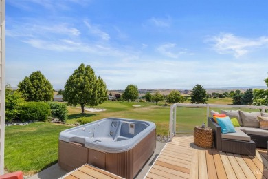Welcome to this beautiful 3-bedroom, 2.5-bathroom home offering on Quail Ridge Golf Course in Washington - for sale on GolfHomes.com, golf home, golf lot
