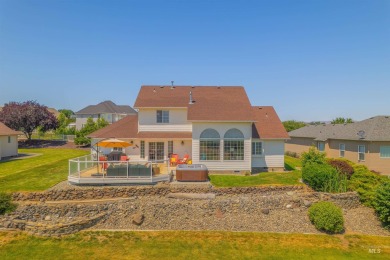 Welcome to this beautiful 3-bedroom, 2.5-bathroom home offering on Quail Ridge Golf Course in Washington - for sale on GolfHomes.com, golf home, golf lot