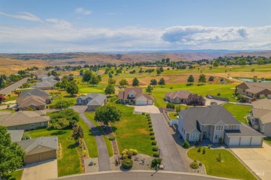 Welcome to this beautiful 3-bedroom, 2.5-bathroom home offering on Quail Ridge Golf Course in Washington - for sale on GolfHomes.com, golf home, golf lot