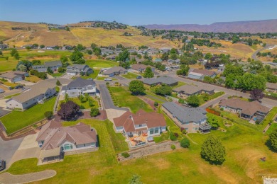 Welcome to this beautiful 3-bedroom, 2.5-bathroom home offering on Quail Ridge Golf Course in Washington - for sale on GolfHomes.com, golf home, golf lot