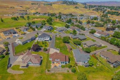 Welcome to this beautiful 3-bedroom, 2.5-bathroom home offering on Quail Ridge Golf Course in Washington - for sale on GolfHomes.com, golf home, golf lot
