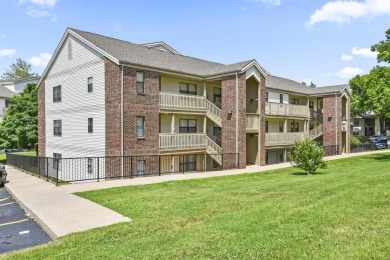 This FULLY FURNISHED 2 bedroom 2 bath condo is located  in the on Pointe Royale Village Country Club in Missouri - for sale on GolfHomes.com, golf home, golf lot