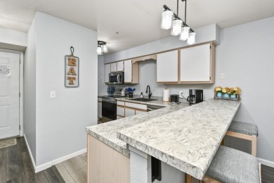 This FULLY FURNISHED 2 bedroom 2 bath condo is located  in the on Pointe Royale Village Country Club in Missouri - for sale on GolfHomes.com, golf home, golf lot