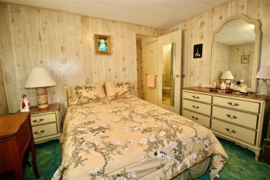 **GOLDEN GATE SPECIAL! RESIDENT OWNED COMMUNITY** BRAND NEW on Mainlands Golf Club in Florida - for sale on GolfHomes.com, golf home, golf lot