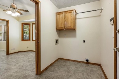 Immaculate custom built home on a quiet cul-de-sac in the Heart on Bella Vista Country Club and Golf Course in Arkansas - for sale on GolfHomes.com, golf home, golf lot