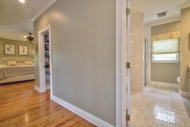 Stunning beautifully updated Estate style home on over an acre on Greenbrier Golf and Country Club in Kentucky - for sale on GolfHomes.com, golf home, golf lot