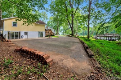 Lakefront Living at Its Finest - Updated Retreat on Poplar Creek on Tanglewood Shores Golf Club in Virginia - for sale on GolfHomes.com, golf home, golf lot