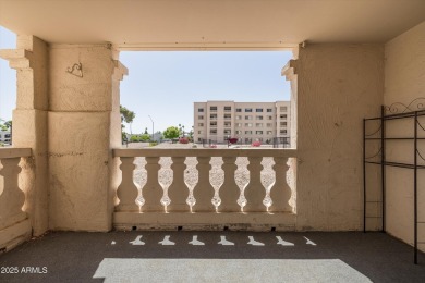 Beautifully updated 2-bedroom, 1-bath ground floor corner unit on Scottsdale Shadows in Arizona - for sale on GolfHomes.com, golf home, golf lot