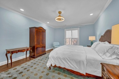 Coveted Landfall townhouse condominium in Colony Club! This end on Country Club of Landfall in North Carolina - for sale on GolfHomes.com, golf home, golf lot